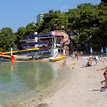Family Friendly House With A Swimming Pool - 22882 Makarska