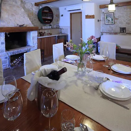 Family Friendly House With A Swimming Pool - 22882 Holiday home Makarska