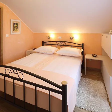 Family Friendly House With A Swimming Pool - 22882 * Makarska