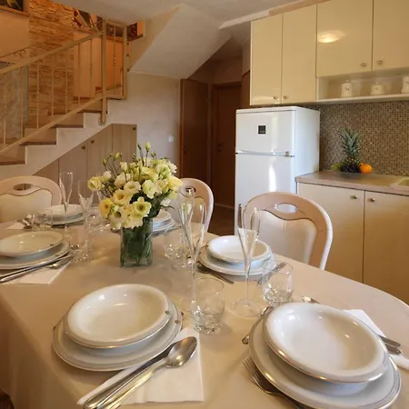 Family Friendly House With A Swimming Pool - 22882