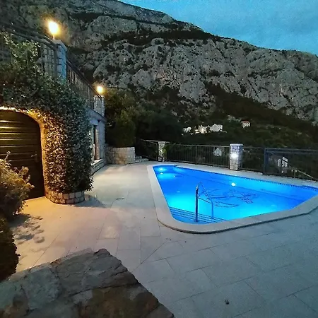 Family Friendly House With A Swimming Pool - 22882 Holiday home Makarska