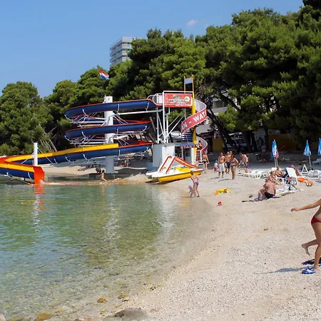 Family Friendly House With A Swimming Pool - 22882 Makarska
