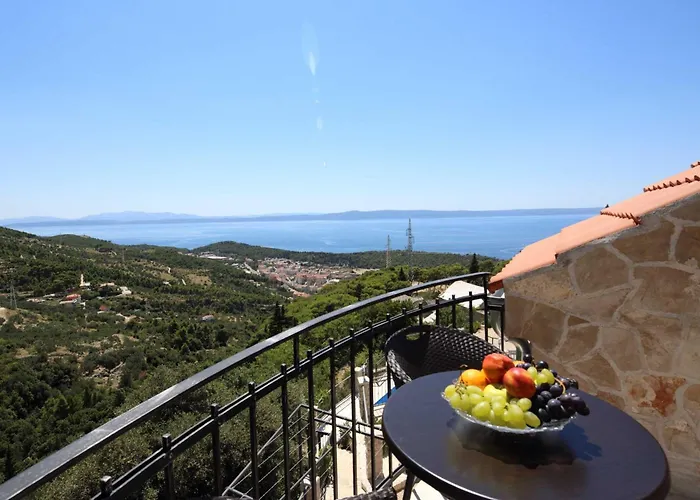 Family Friendly House With A Swimming Pool - 22882