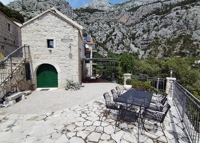 Tatil Evi Family Friendly House With A Swimming Pool - 22882 *