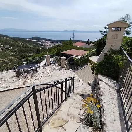 בית נופש Family Friendly House With A Swimming Pool - 22882