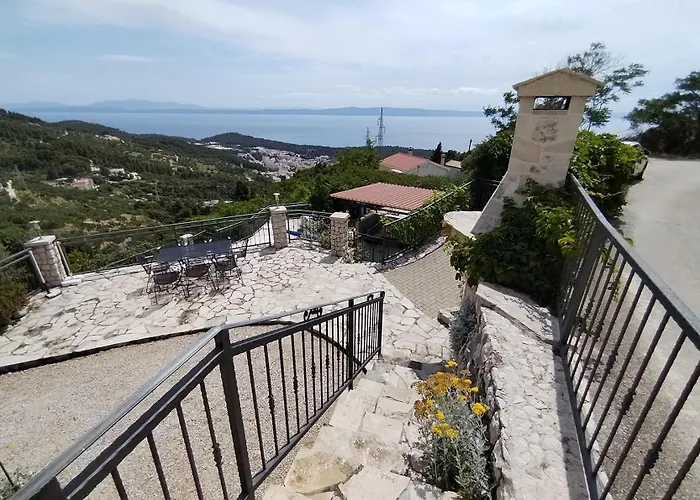 בית נופש Family Friendly House With A Swimming Pool - 22882